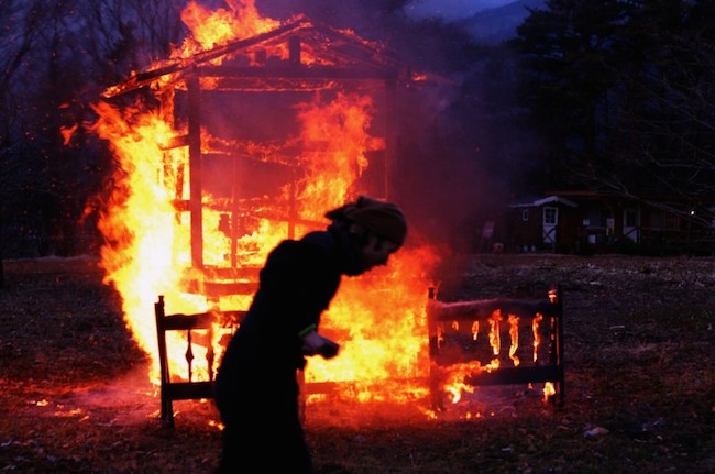 Tatsuya-Mukaiyama-paintings-burning